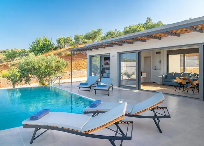 Messinian Riviera Петалидион