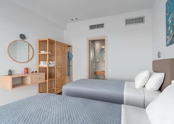 Messinian Riviera * Petalídhion